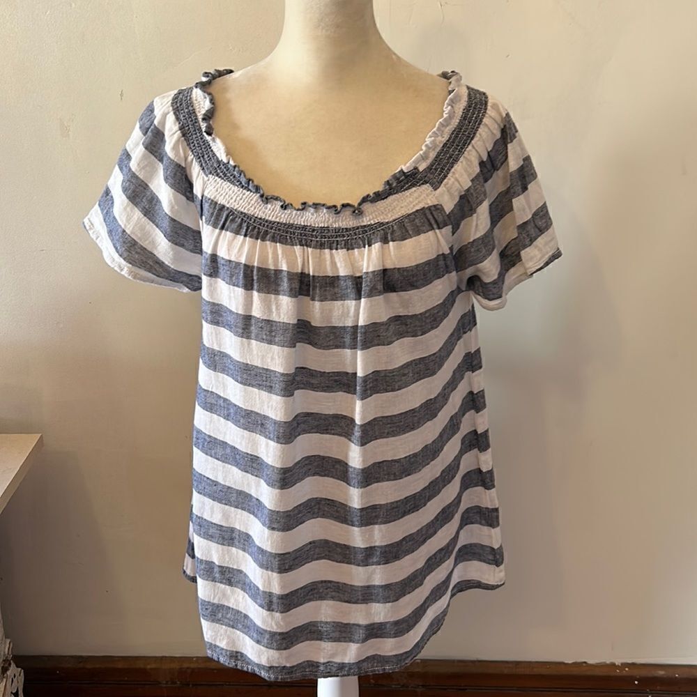 beachlunchlounge  blue white striped short sleeved ruffle top Size S New